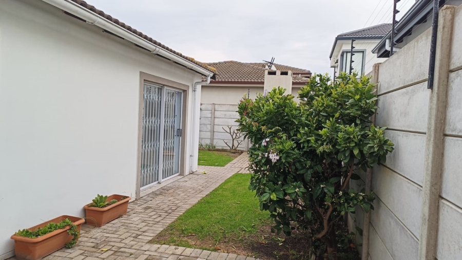3 Bedroom Property for Sale in Parklands North Western Cape